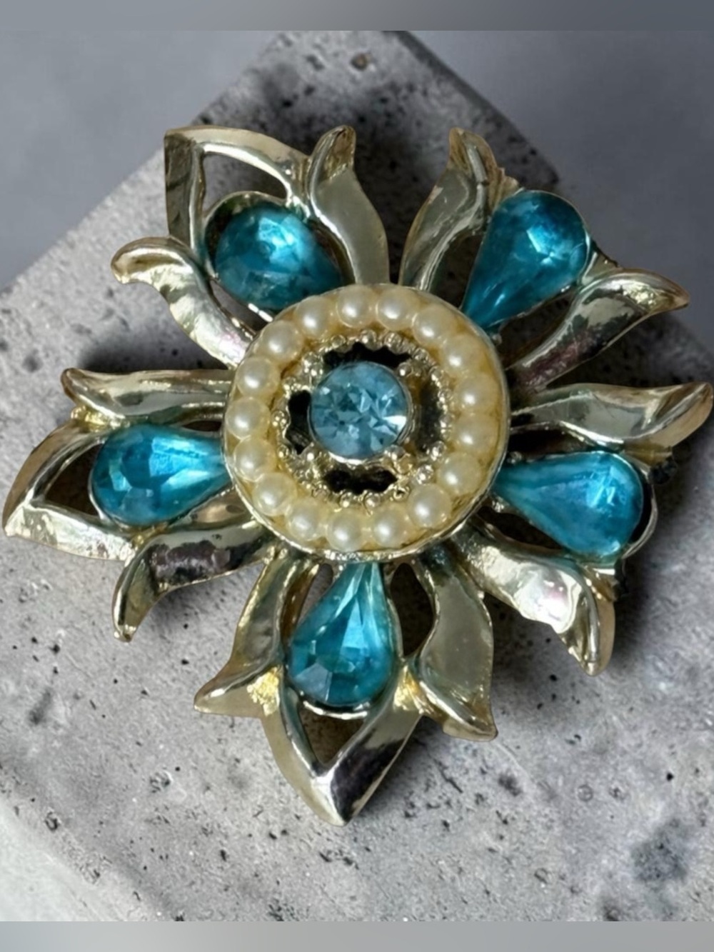 Vintage Aqua Rhinestone Seed Pearl Starburst Floral Brooch